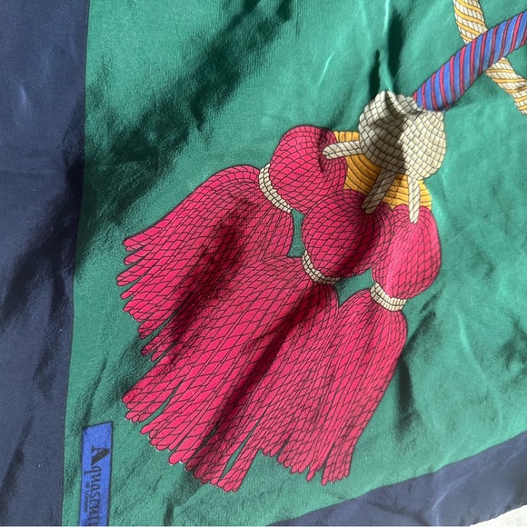 Aquascutum silk scarf - Picture 7 of 14